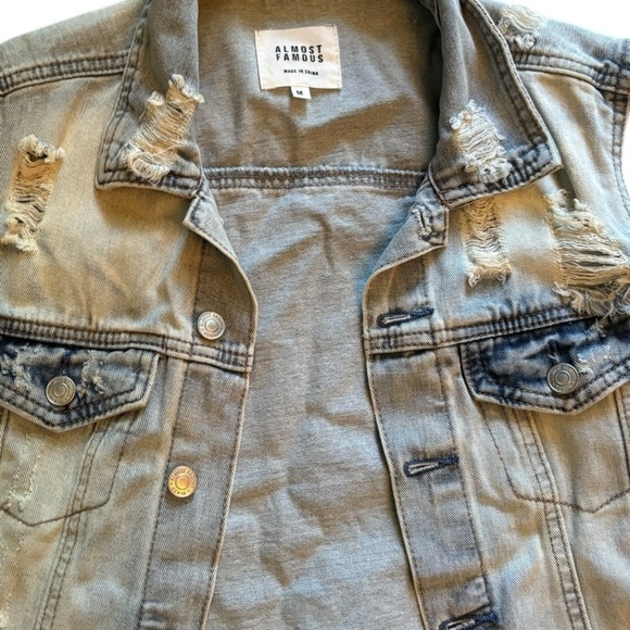 Almost Famous Distressed Denim Vest Size Medium (M) - Picture 3 of 10